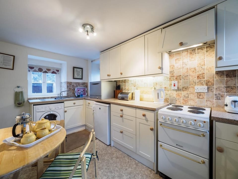 Kitchen/dining