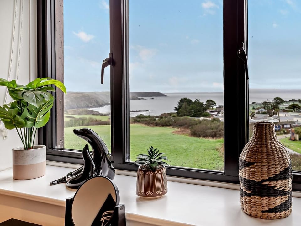 Wake up to the sight of the waves