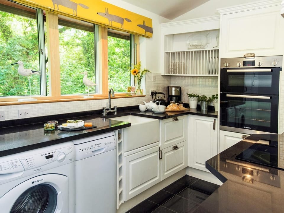 Well equipped kitchen 