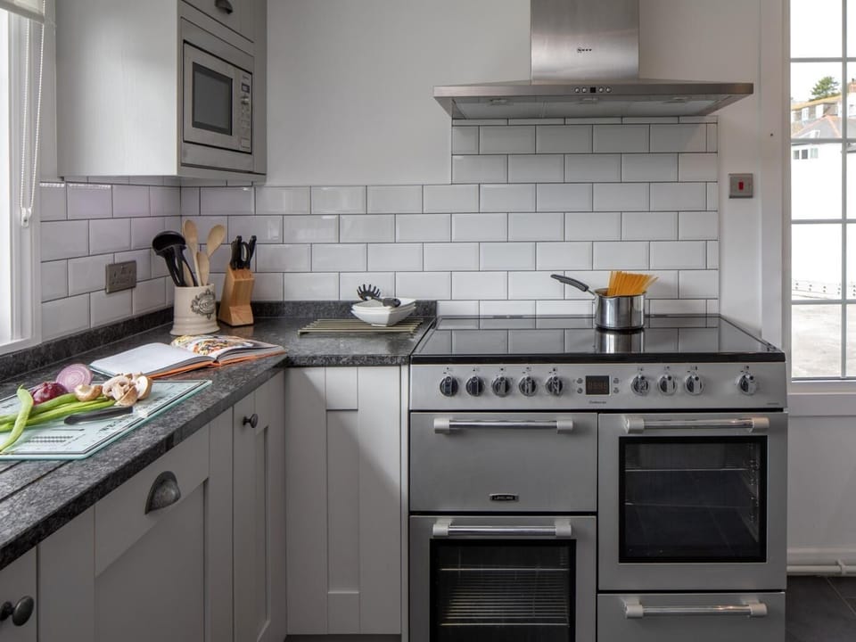 Range style cooker, perfect for the cooks amongst you