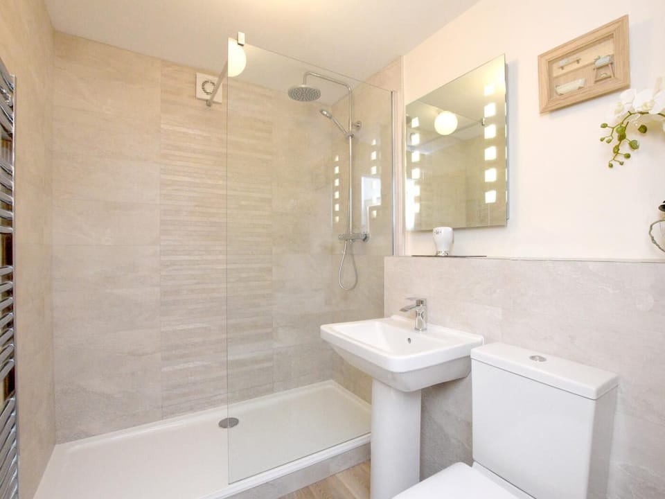 A stylish shower room (new for 2018)