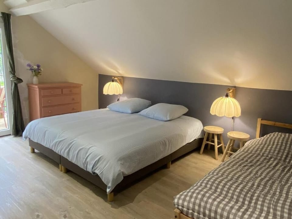 Iron/ironing board (on request), WiFi (free)