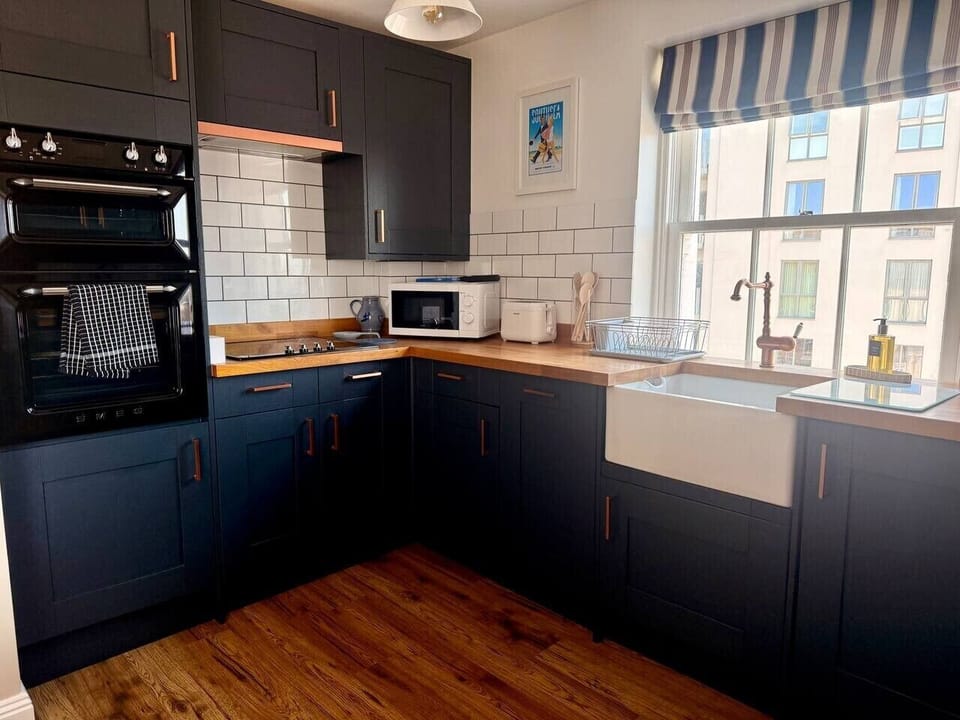 Fully equipped kitchen with sea view