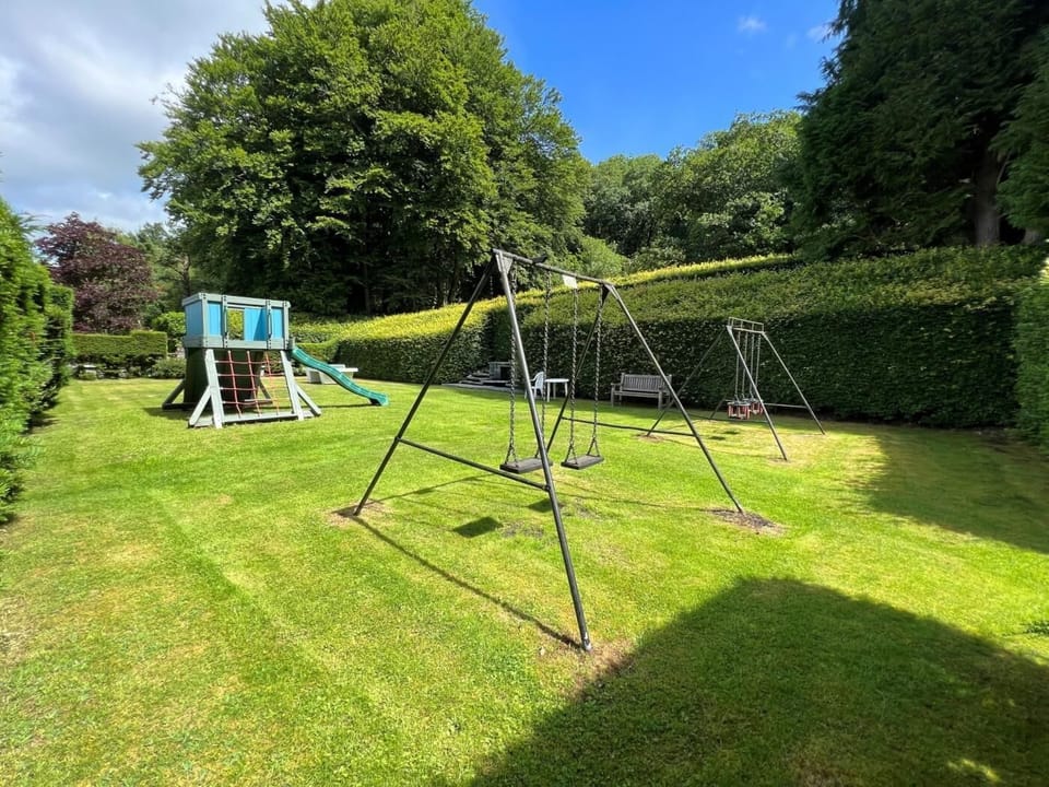 on site play facilities for children