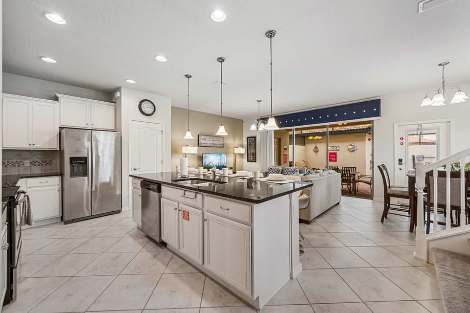 Fully equipped kitchen