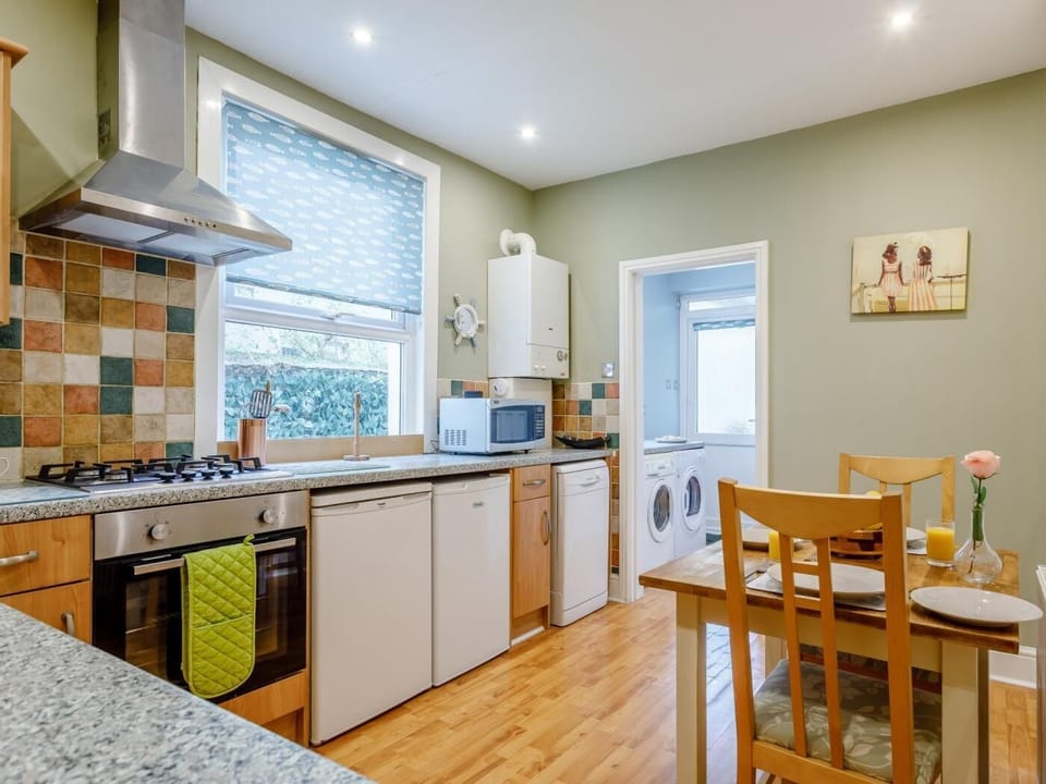 Kitchen/dining area