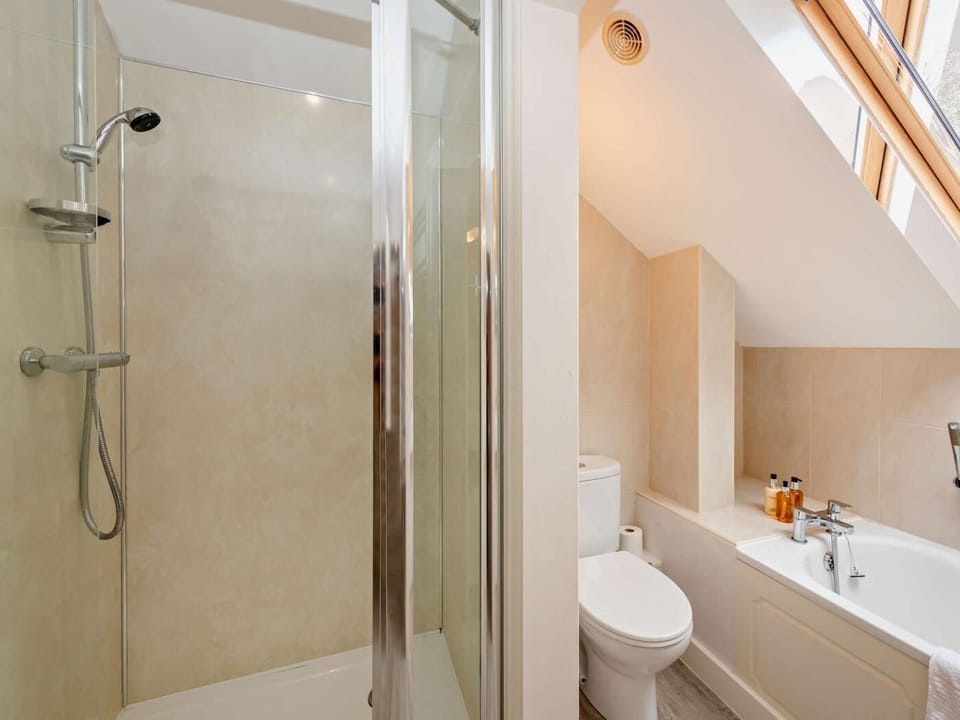 Ensuite first floor