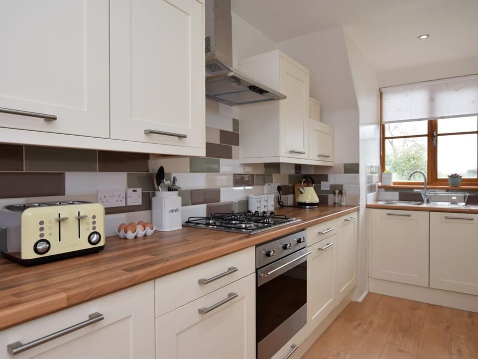 The well equipped kitchen