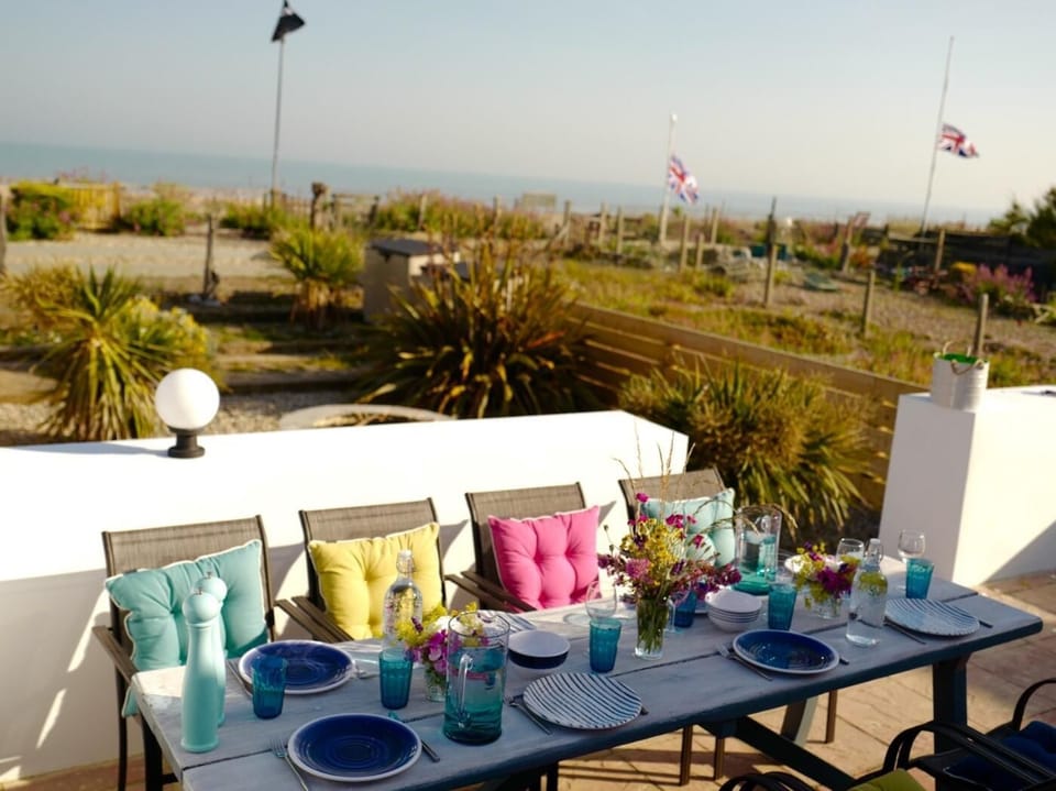 Direct access to the beach fron this beautifully presented property