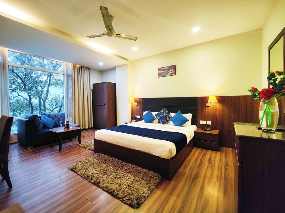 Executive Double Room, Hill View | Desk, blackout drapes, soundproofing, WiFi (free)
