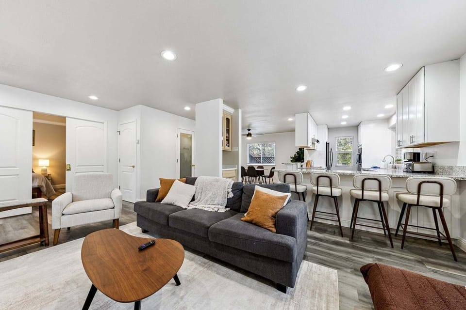 Cabin, 3 Bedrooms | Living area