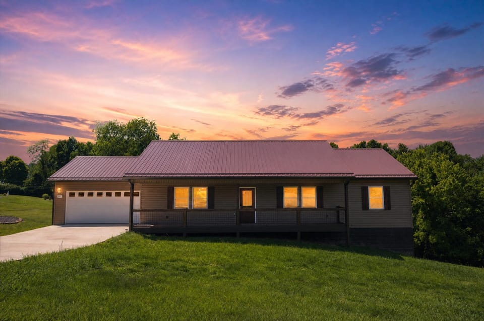 House, 5 Bedrooms | Exterior