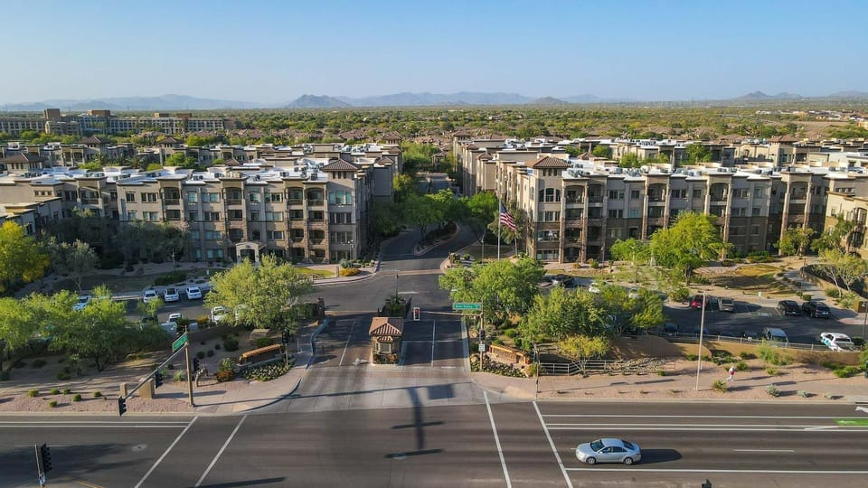 Condo, 2 Bedrooms | Parking