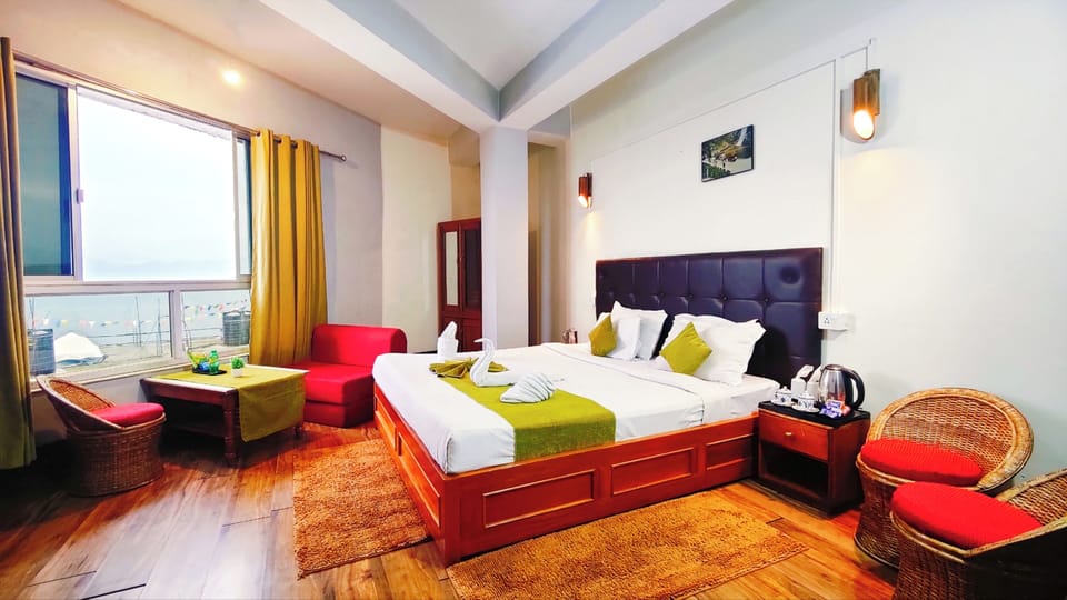 Deluxe Double Room, Valley View | WiFi (free)