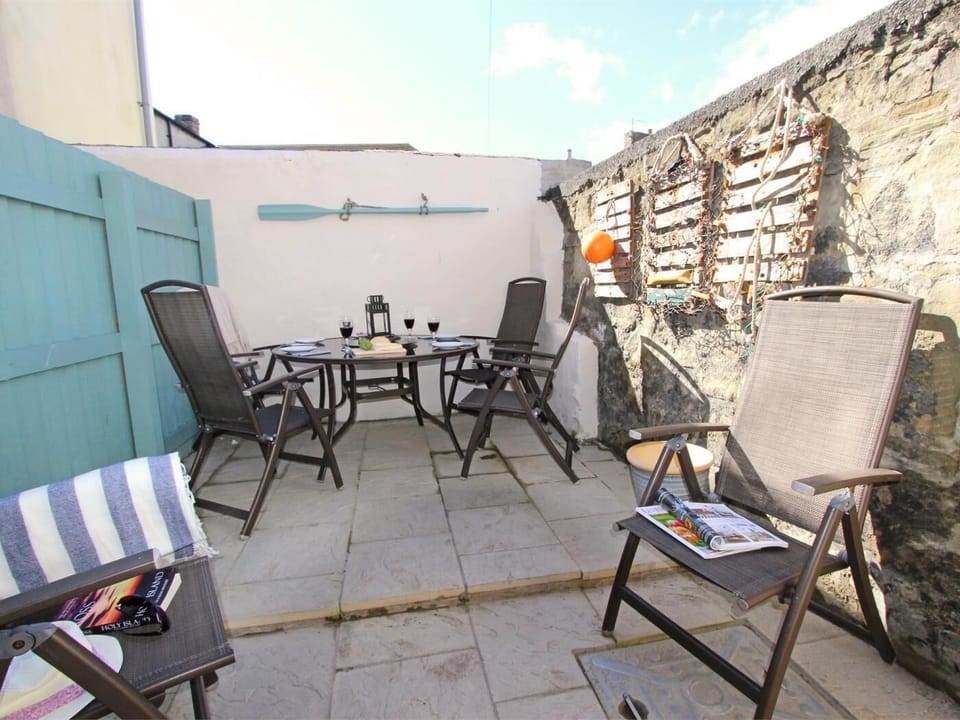 Al fresco dining 