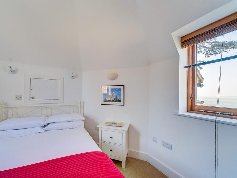Double bedroom with sea view