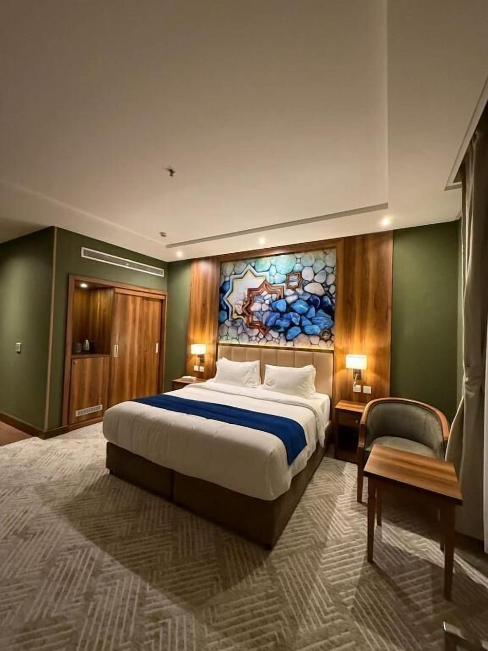 In-room safe, desk, blackout drapes, WiFi (free)
