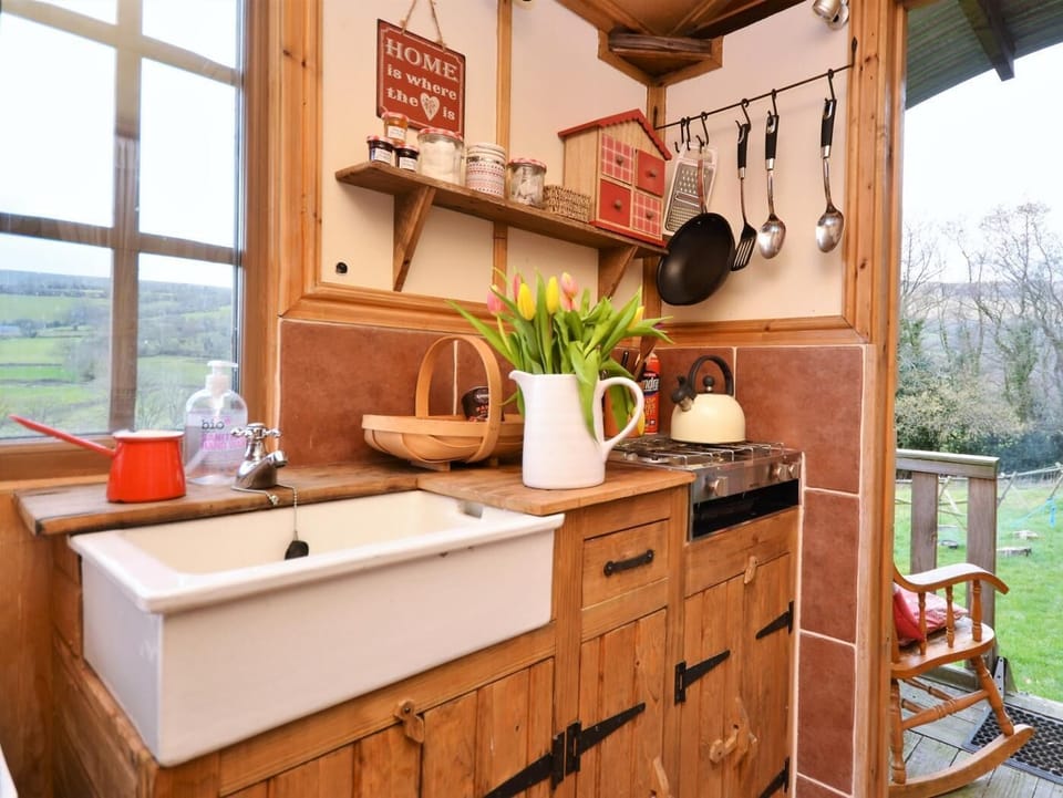 Clever use of storage and facilities inside the wagon 