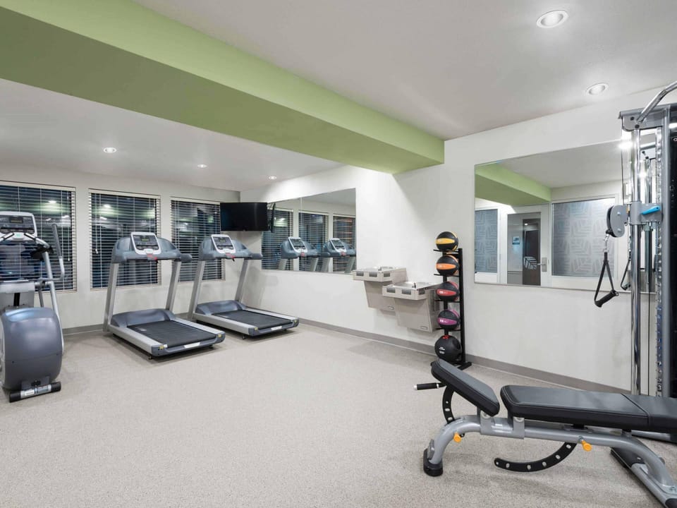 WoodSpring Suites Phoenix Glendale Sports & Entertainment District Hotel in Glendale