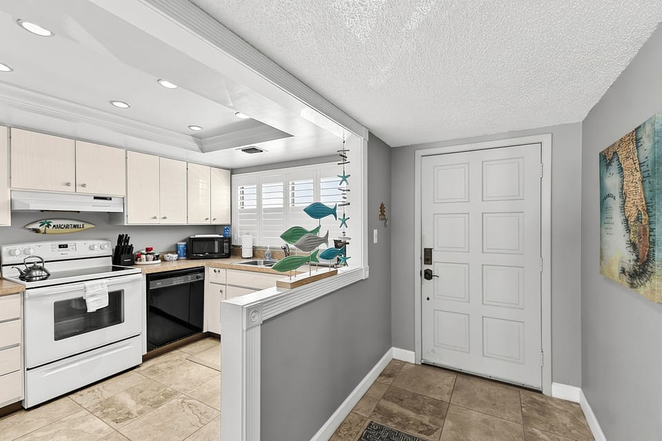 Deluxe Apartment, Patio | Private kitchen