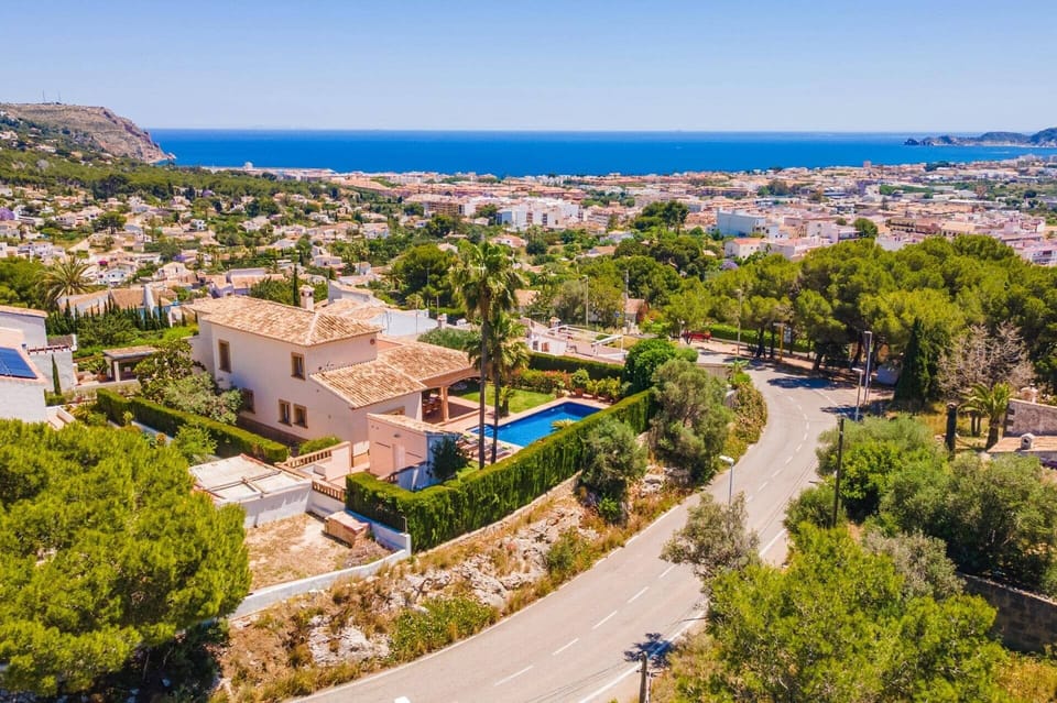Villa Oliveres image