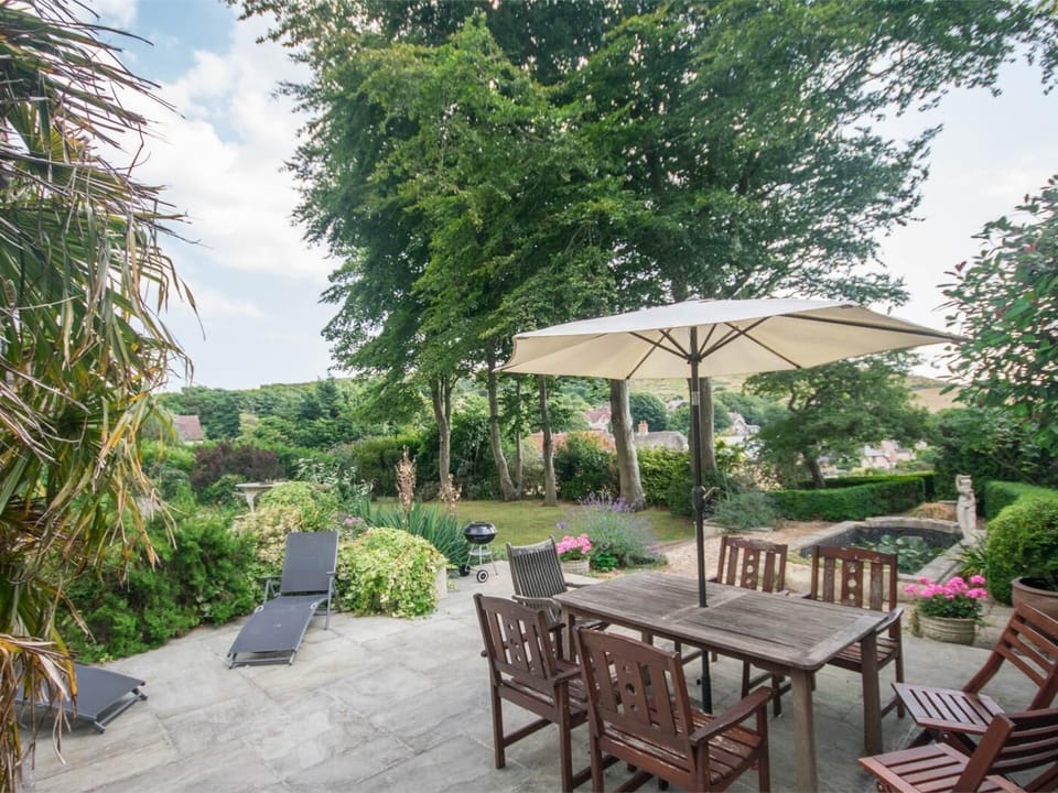 Spacious garden