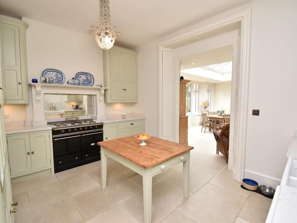 Kitchen - leading into orangery 