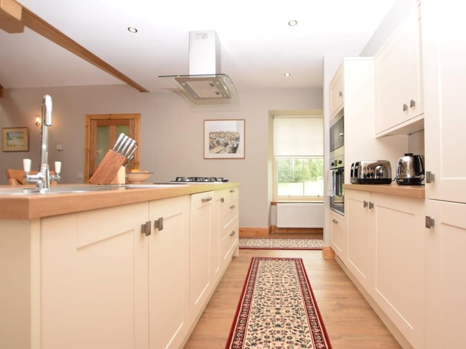 The well-equipped kitchen, the perfect place to cook up a storm
