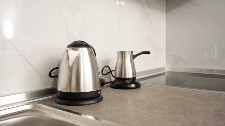 Convenient tea and coffee facilities for guests to enjoy.