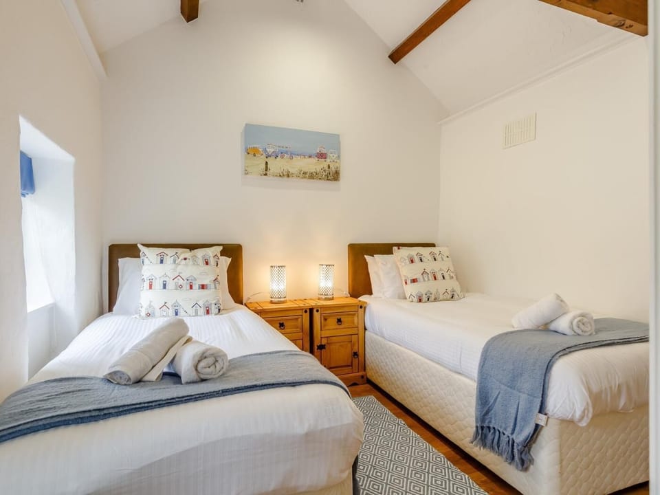 The twin room