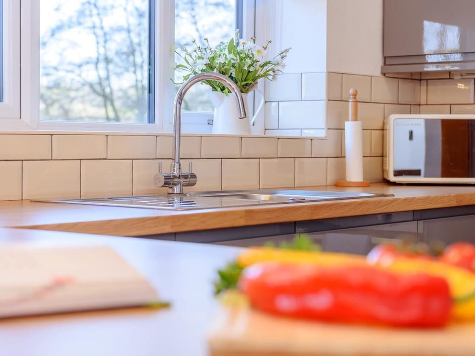 A glimpse of the kitchen