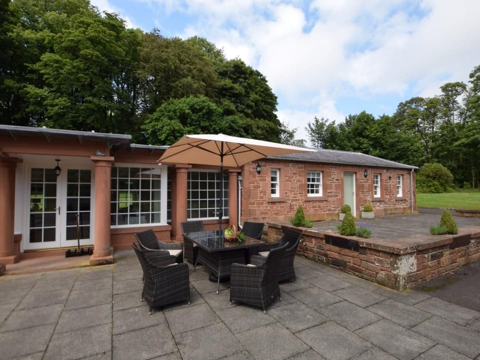 Enjoy al fresco dining