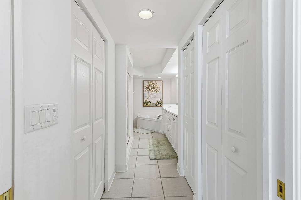 Primary King Ensuite Closets