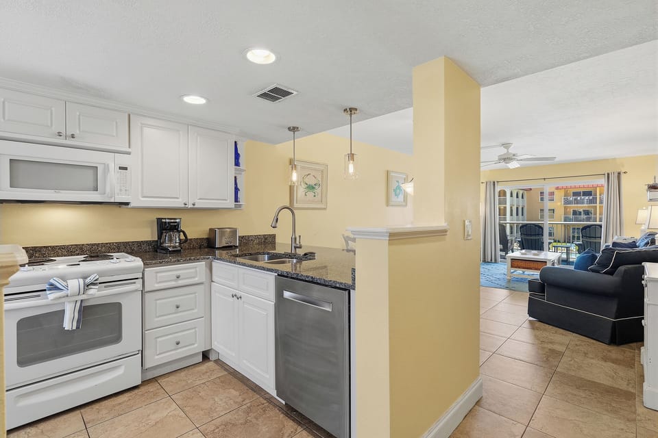 Full kitchen