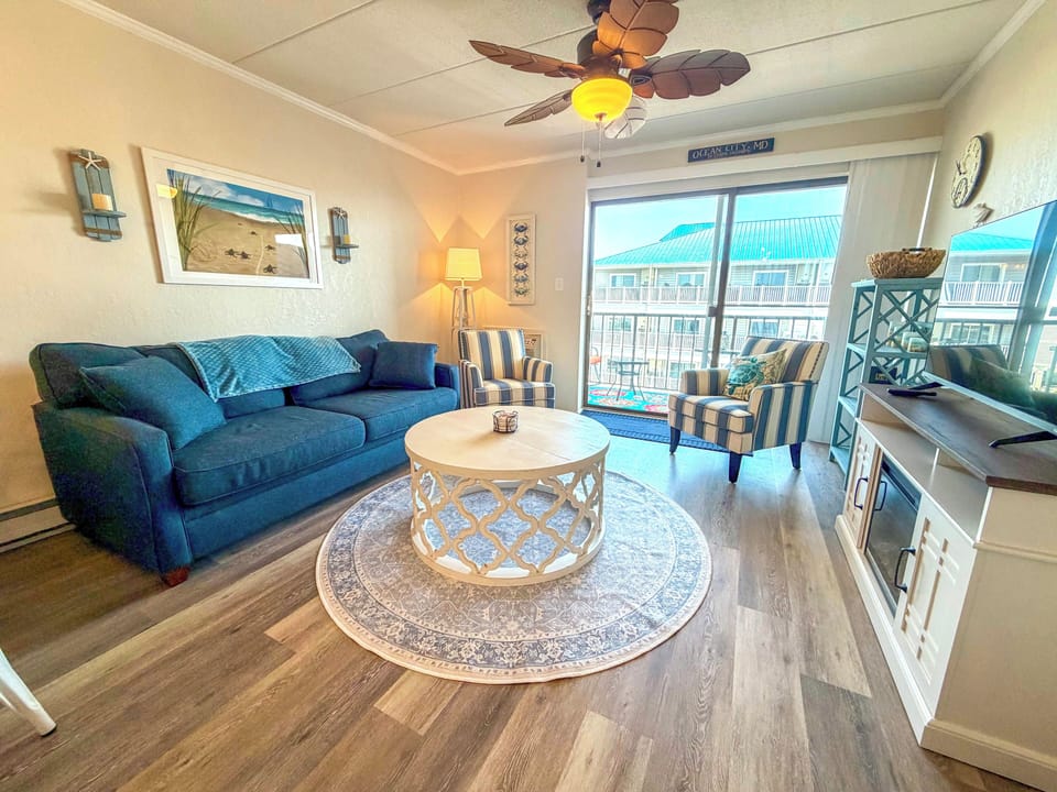 Coastal-inspired decor, abundant natural light, and comfortable seating!