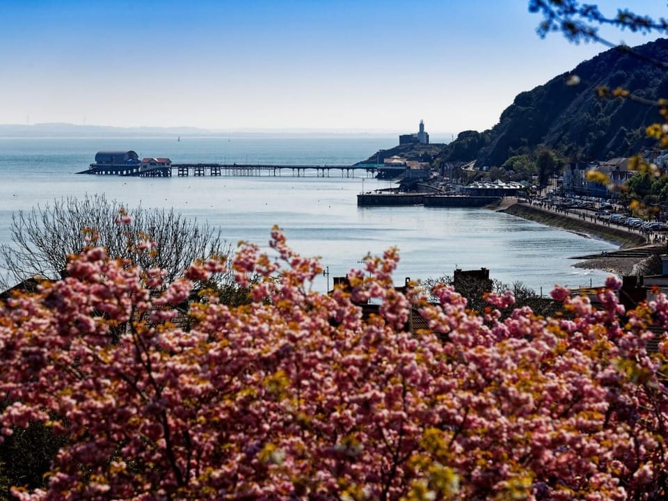 The Mumbles, with its array of eateries to enjoy into the evening