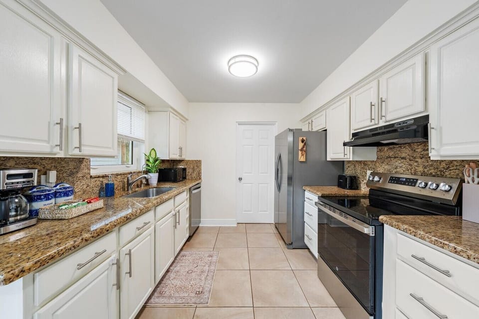 1003 Mohawk St-27