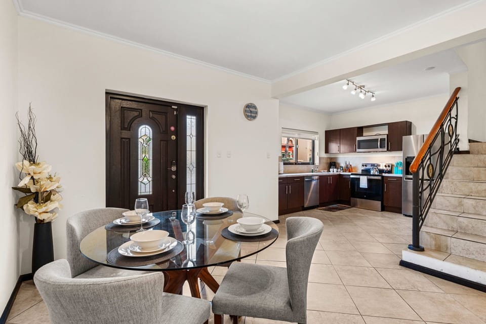 House (3 Bedrooms) | Property amenity