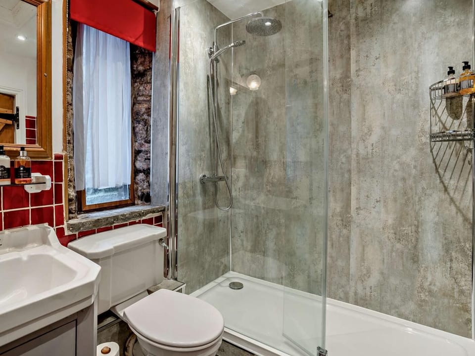 Ground floor family shower room