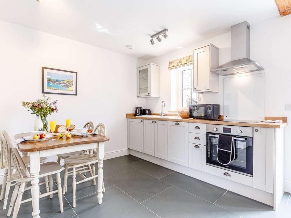 A great kitchen for when you want to dine in