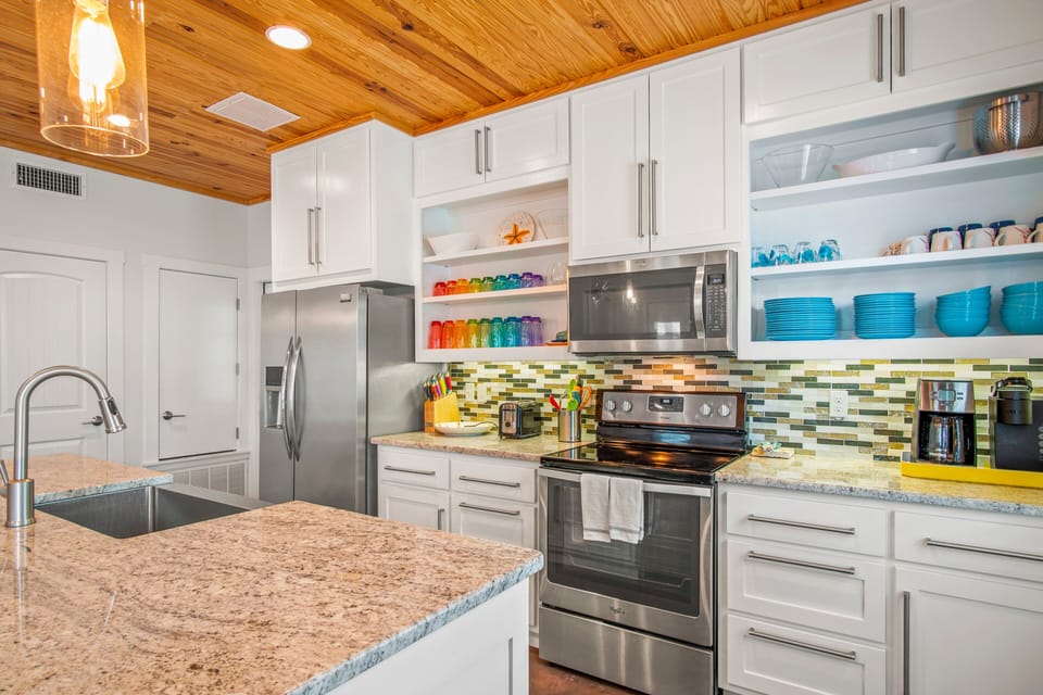 House, Multiple Beds, Garden View (Happy Ours) | Private kitchen