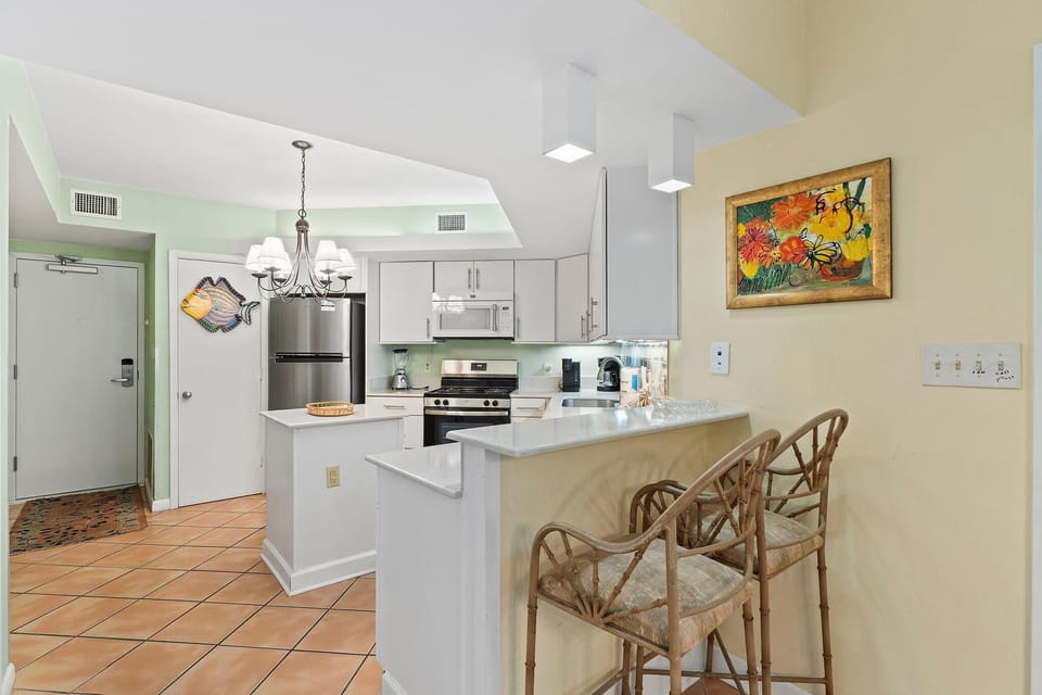 Condo, Multiple Beds (Summer House 1504A) | Private kitchen