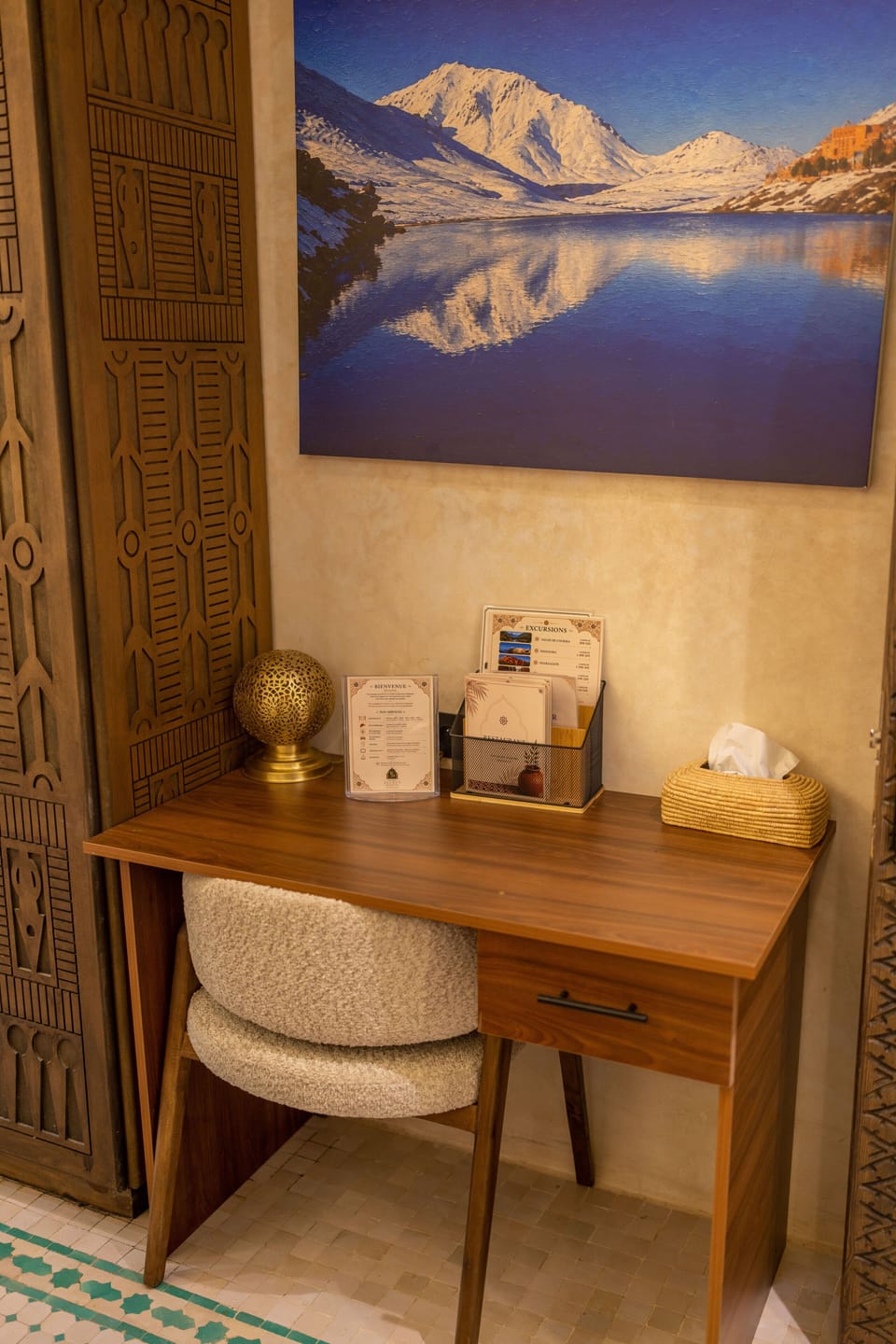 Deluxe Double or Twin Room, Courtyard View | Interior