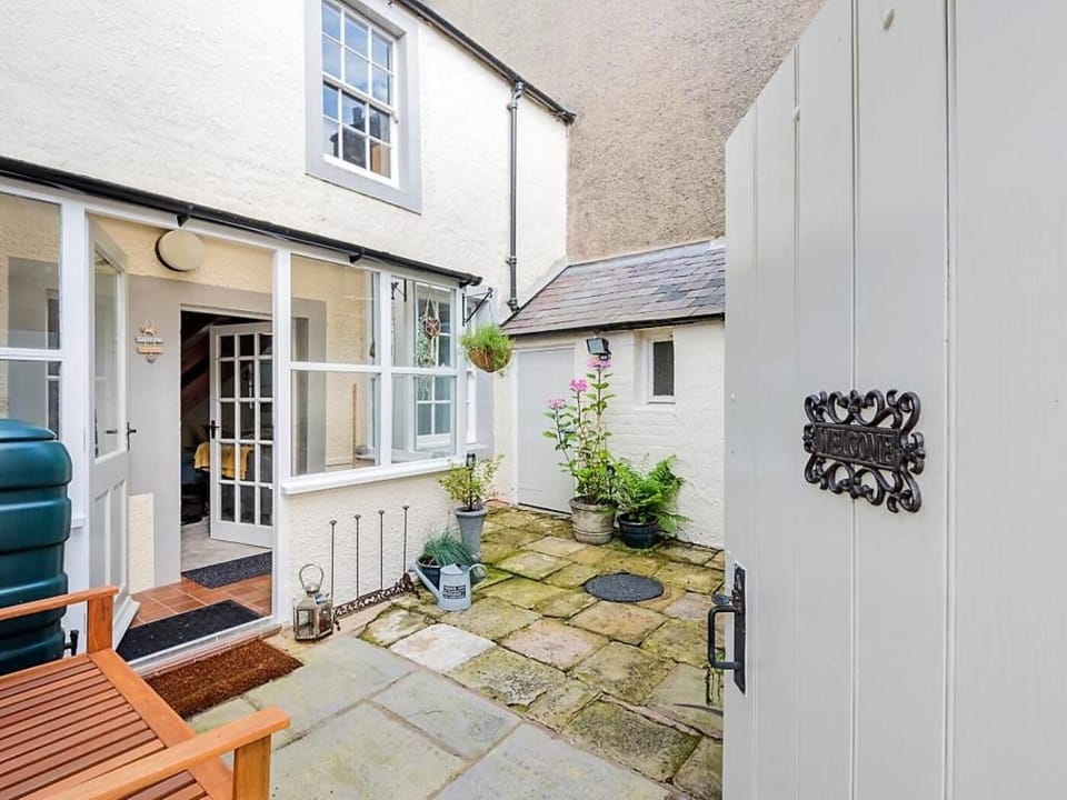 Entrance and front courtyard