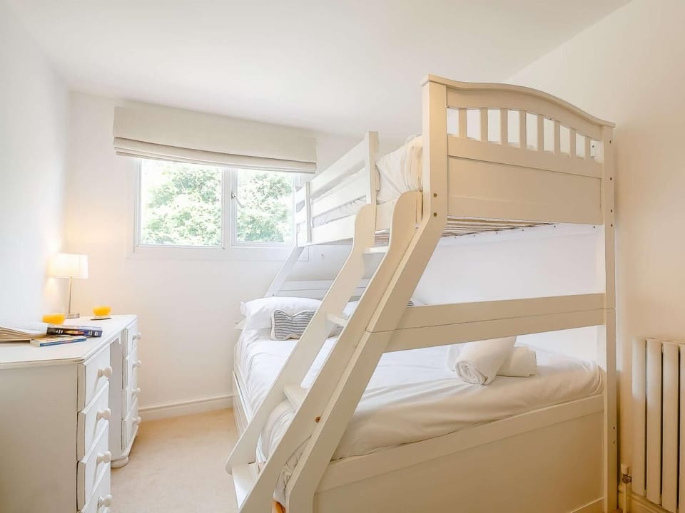 This bedroom no longer has the top bunk bed, new photo pending