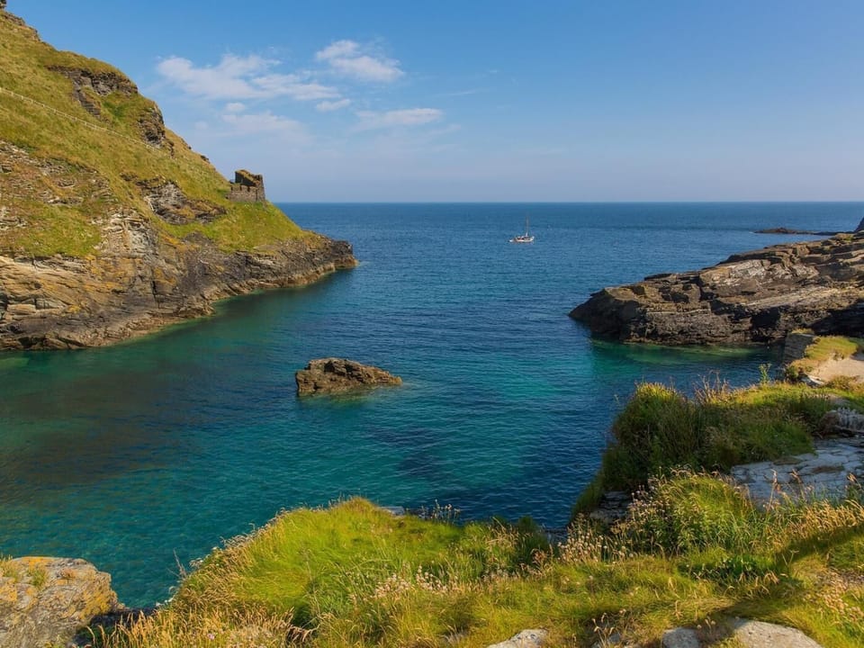 Many coastal paths to explore on the North Devon and cornish coastlines