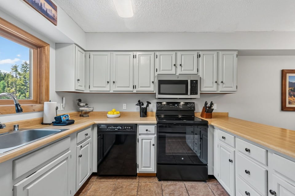 Fully stocked kitchen