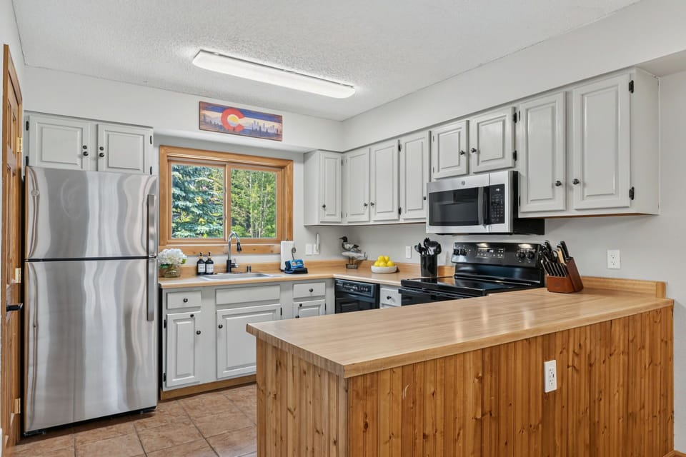 Fully stocked kitchen