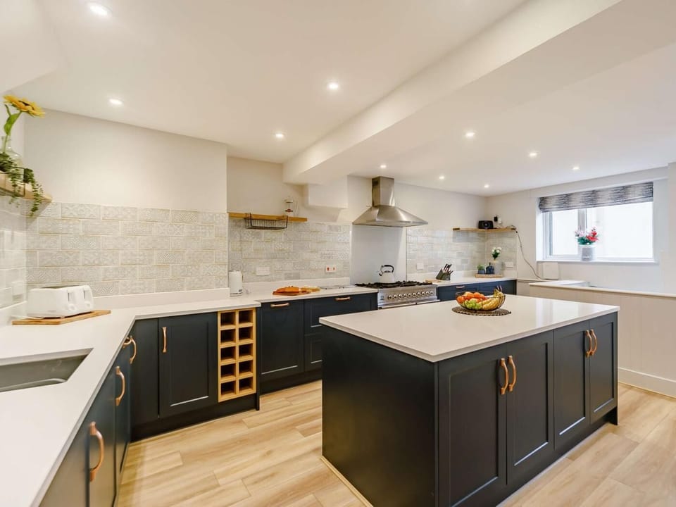 Spacious and fully equipped kitchen