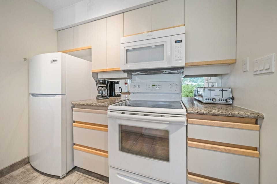 15Kitchen